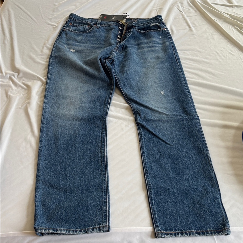 Levi’s Women’s 501 Button Fly Jeans NWT Sz 34X30